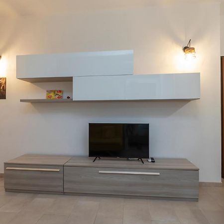 Luxury Apartment Near Navigli Carlo D'Adda 29 Milan Luaran gambar
