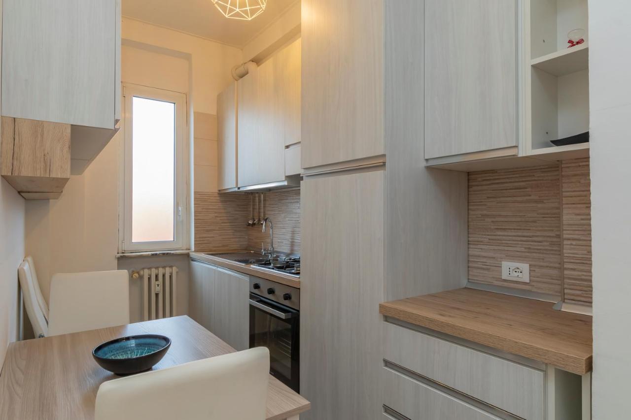 Luxury Apartment Near Navigli Carlo D'Adda 29 Milan Luaran gambar