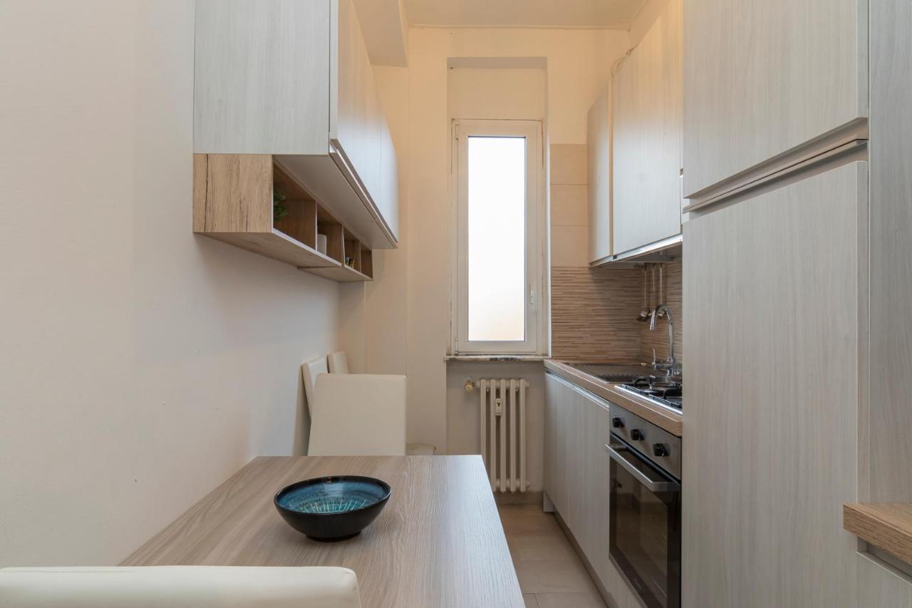Luxury Apartment Near Navigli Carlo D'Adda 29 Milan Luaran gambar