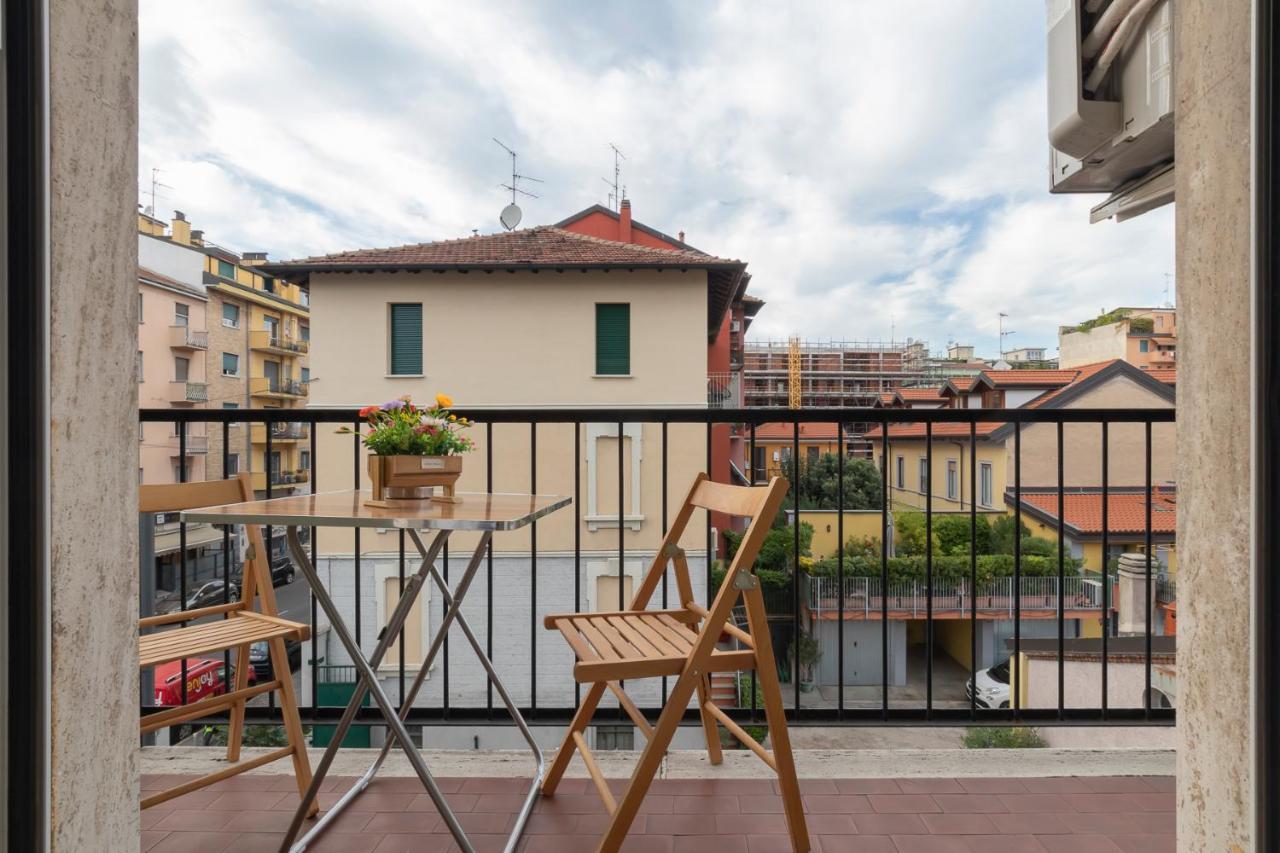 Luxury Apartment Near Navigli Carlo D'Adda 29 Milan Luaran gambar